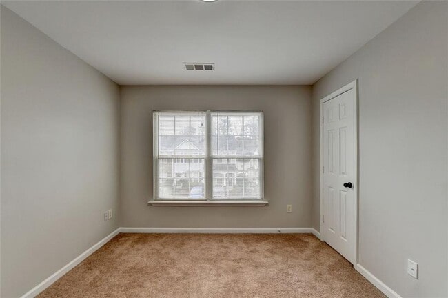 Building Photo - 903 Redwood Dr