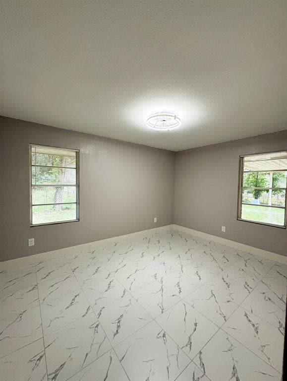 Building Photo - 17903 Wild Oak Dr