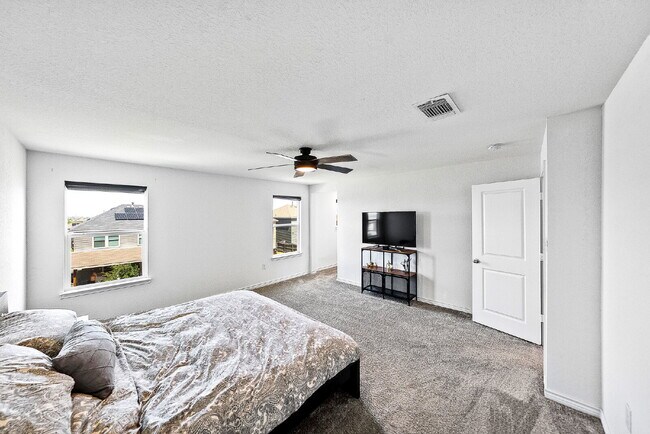 Building Photo - NEW RENTAL ALERT!!! READY NOW!!!