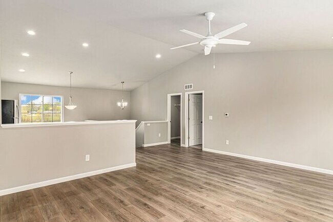 Building Photo - 2411 Richardson Ct