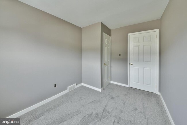 Building Photo - 2832 Jefferson Ave