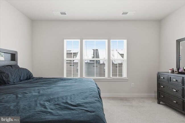 Building Photo - 7810 Yona Ct