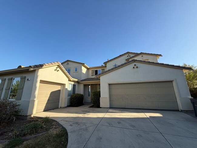 Primary Photo - 3380 Bridgeway Lakes Dr