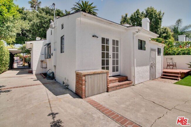 Building Photo - 641 N Martel Ave
