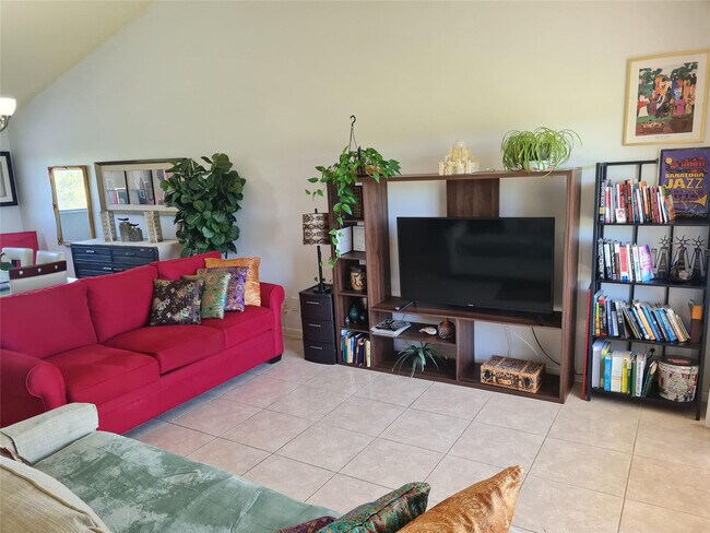 Building Photo - 3421 NW 44th St