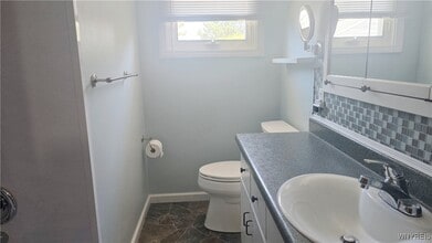 Building Photo - 79 Rosemont Dr