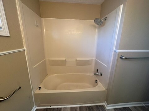 Building Photo - 907 Dover Dr