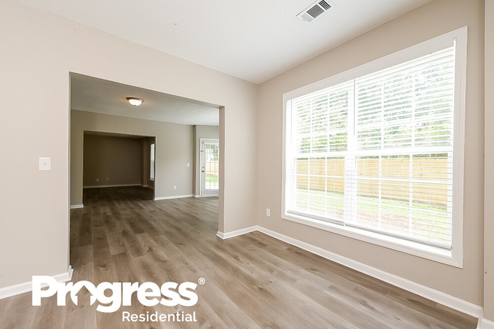 Building Photo - 464 The Gables Dr