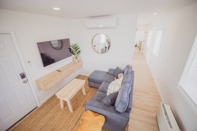 Building Photo - 104 Northside Dr