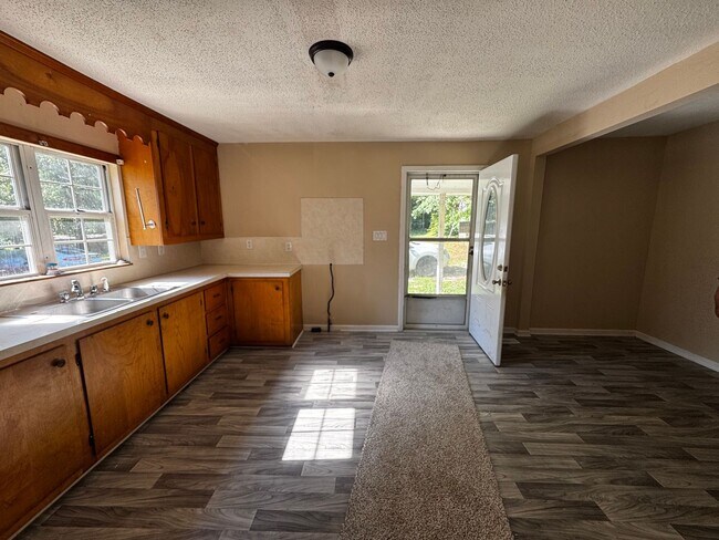 Building Photo - 2 Bedroom house near downtown Kings Mountain, NC