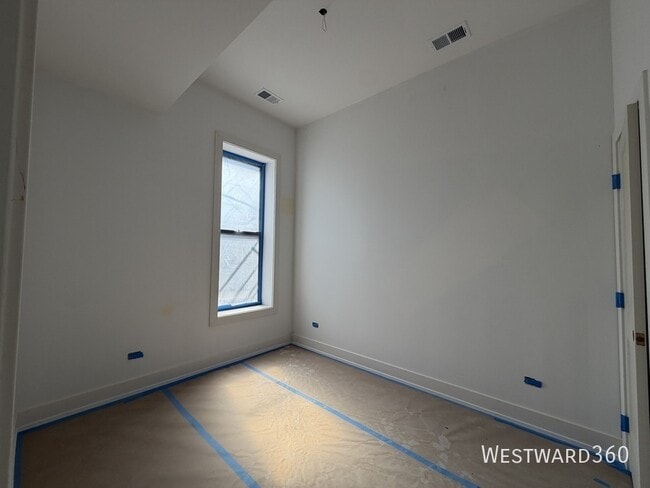 Building Photo - 807 W Weed St