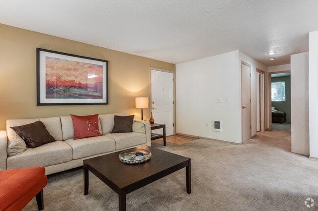 2BR, 1BA - 843 SF - The Crossings