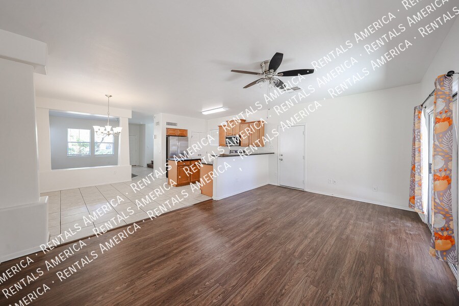 Building Photo - 3005 W Ferruccio Pl