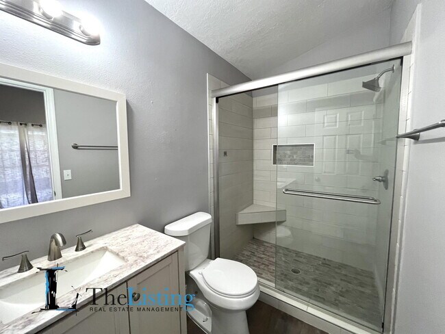 Building Photo - 853 Heather Glen Cir