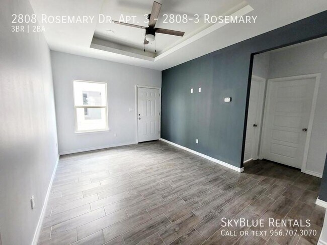 Building Photo - 2808 Rosemary Dr