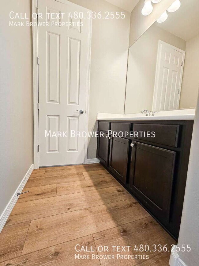 Building Photo - 3345 E Indigo St