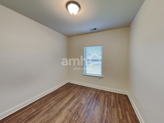 Building Photo - 6192 Bridlewood Ln