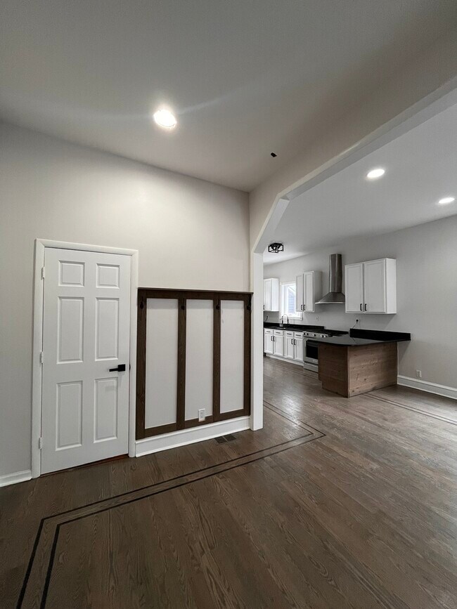 Building Photo - 2731 N Campbell Ave