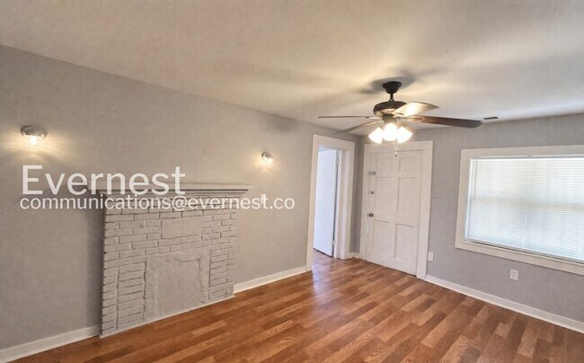 Building Photo - 2028 Powderly Ave SW