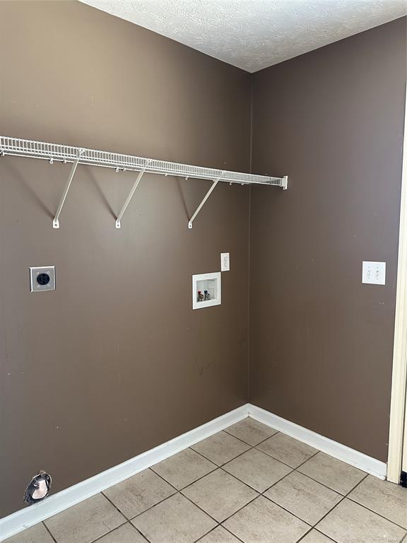 Building Photo - 40 Pin Oak Dr