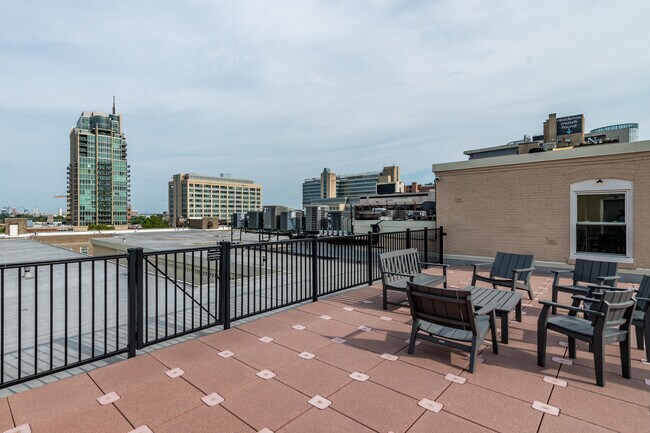 Building Photo - 20 N Kingshighway Blvd