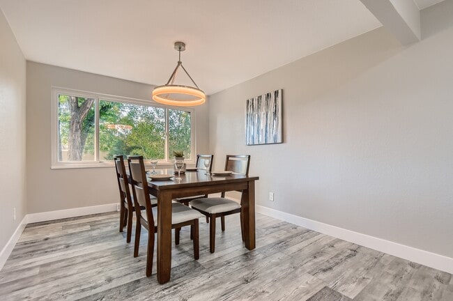 Building Photo - 4094 S Willow Way