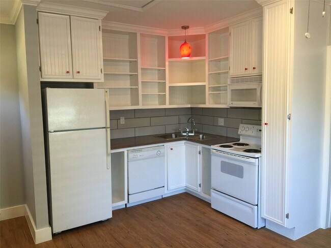 Building Photo - 1107 13th St