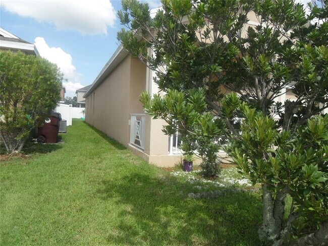 Building Photo - 1497 Softshell St