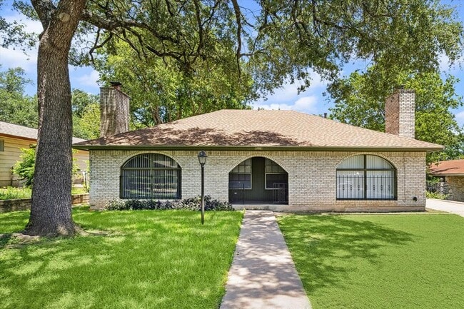Building Photo - 8514 Dryfield Dr