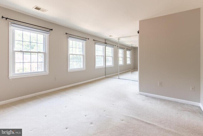 Building Photo - 8020 Bethelen Woods Ln