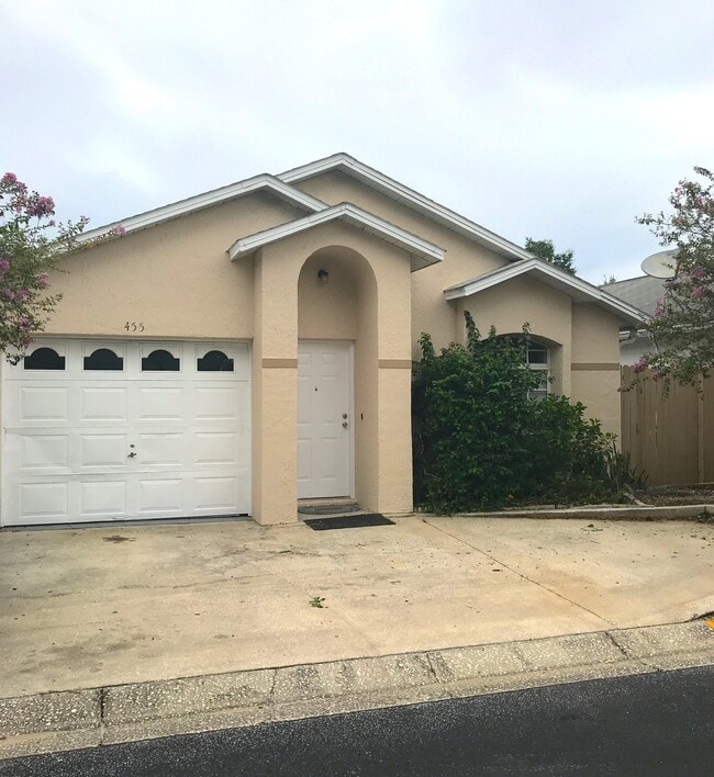 Building Photo - 455 Gallberry St