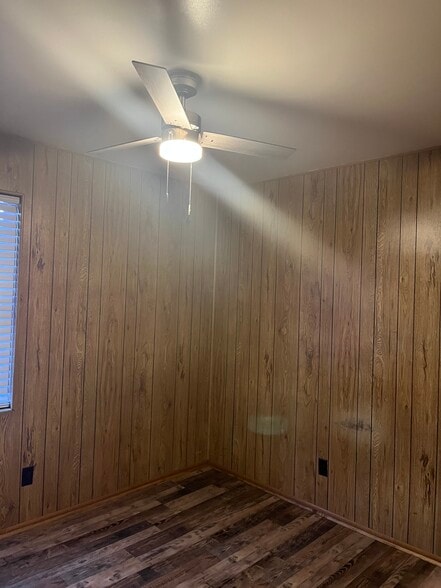 Building Photo - 229 N Duncan St