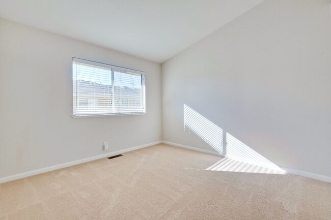Building Photo - 4616 Hampton Falls Pl