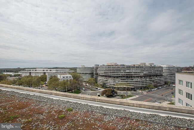 Building Photo - 2475 Virginia Ave NW