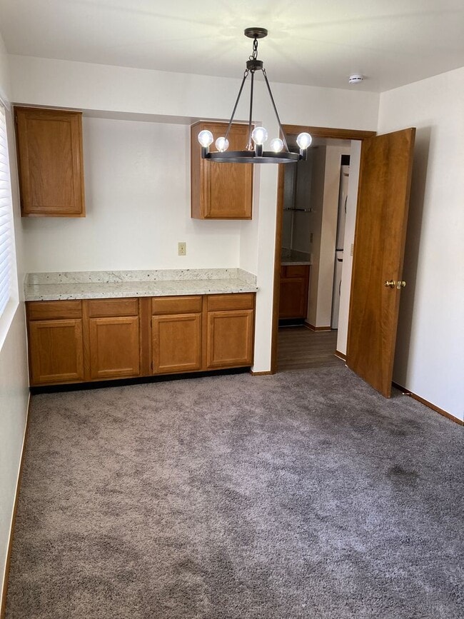 Building Photo - Gorgeous 2B/2B condo with Red Rock views, ...