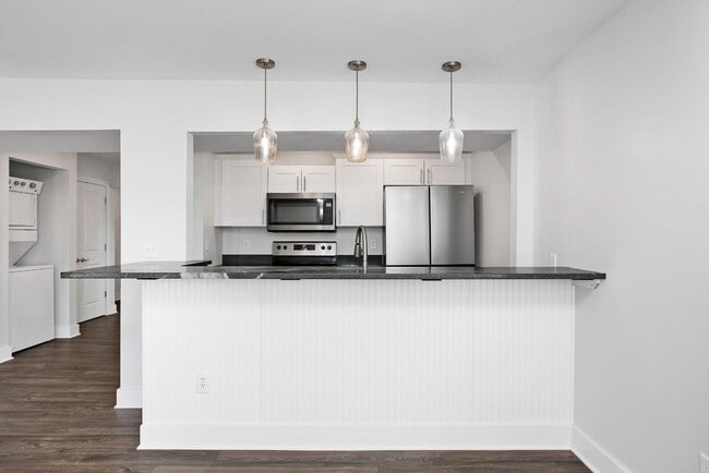Building Photo - 220 W Dixie Ave