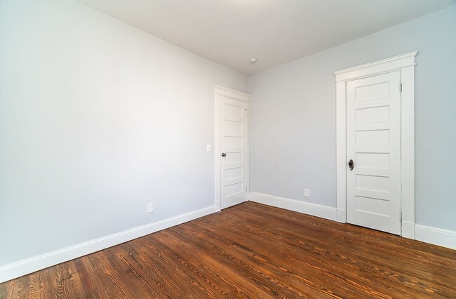 Building Photo - 83 Division St