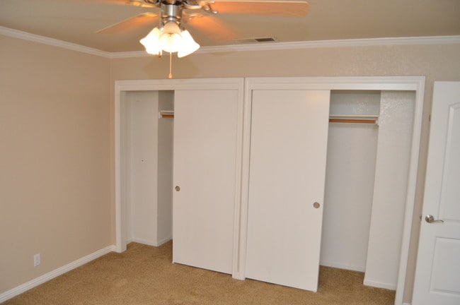 Building Photo - 1125 Sheridan Ave