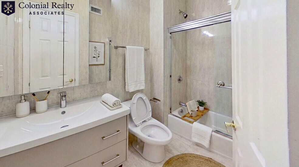 Building Photo - 69 Babcock St