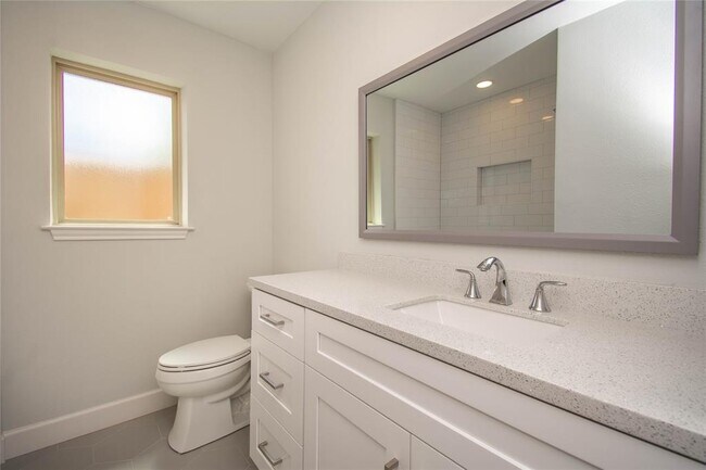 Building Photo - 6810 Northampton Way