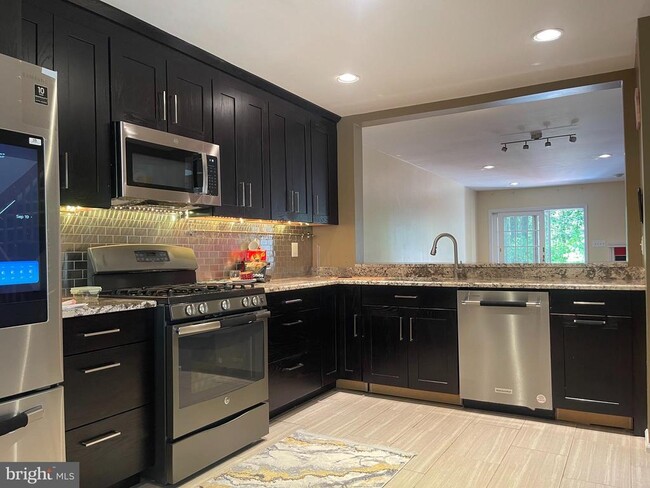 Building Photo - 24 Ginger Ct