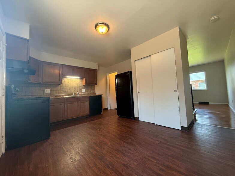Building Photo - 4645 Sandy Lane Rd