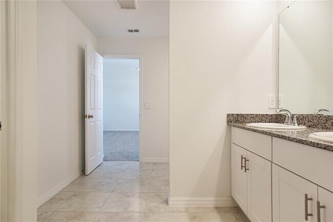 Building Photo - 879 Sand Sea Pl