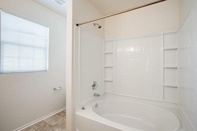 Building Photo - 10540 Flagstaff Run