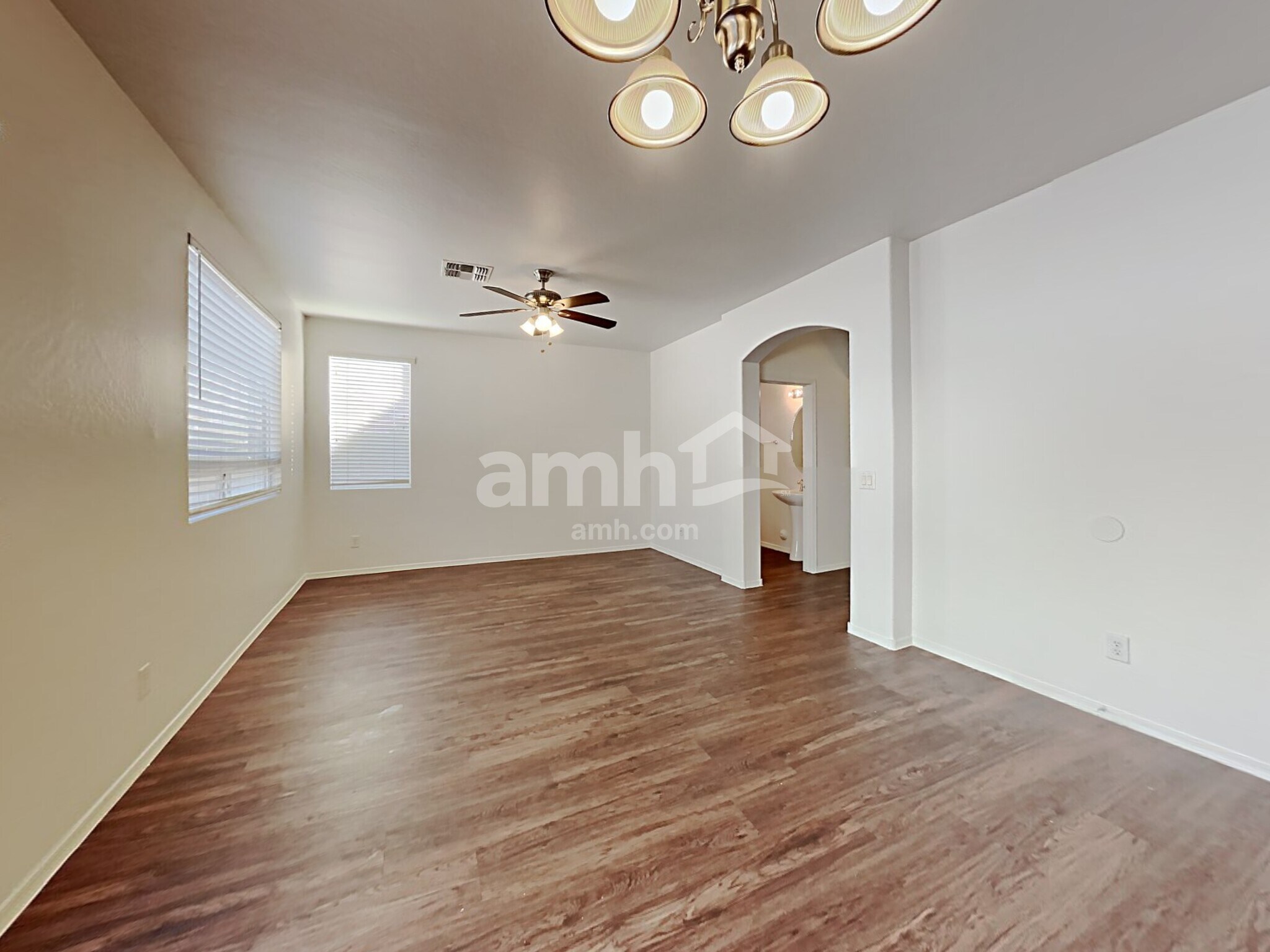 Building Photo - 2653 S 89th Dr