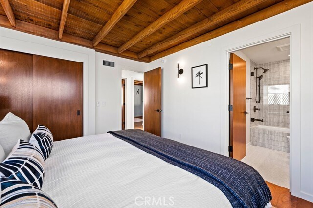 Building Photo - 1412 E Oceanfront