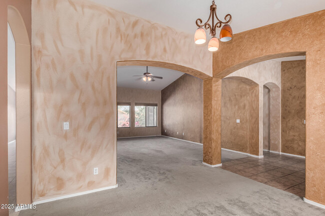Building Photo - 1642 E Desert Ln