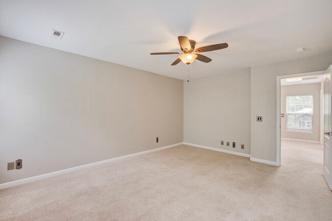 Building Photo - 202 Seneca River Dr