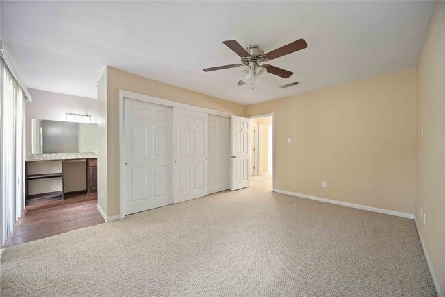 Building Photo - 2325 W Settler's Way