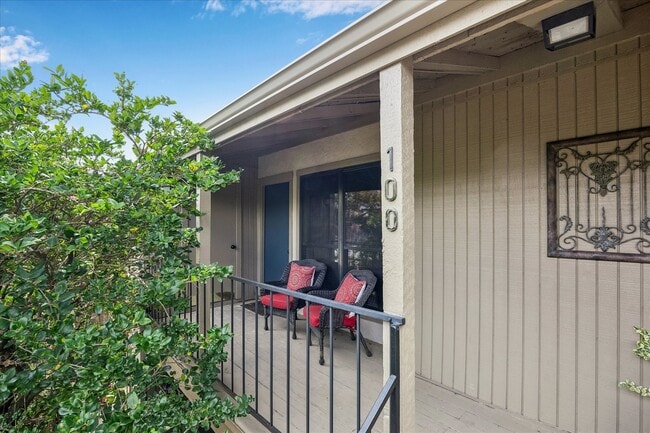 Building Photo - 5711 Sugar Hill Dr